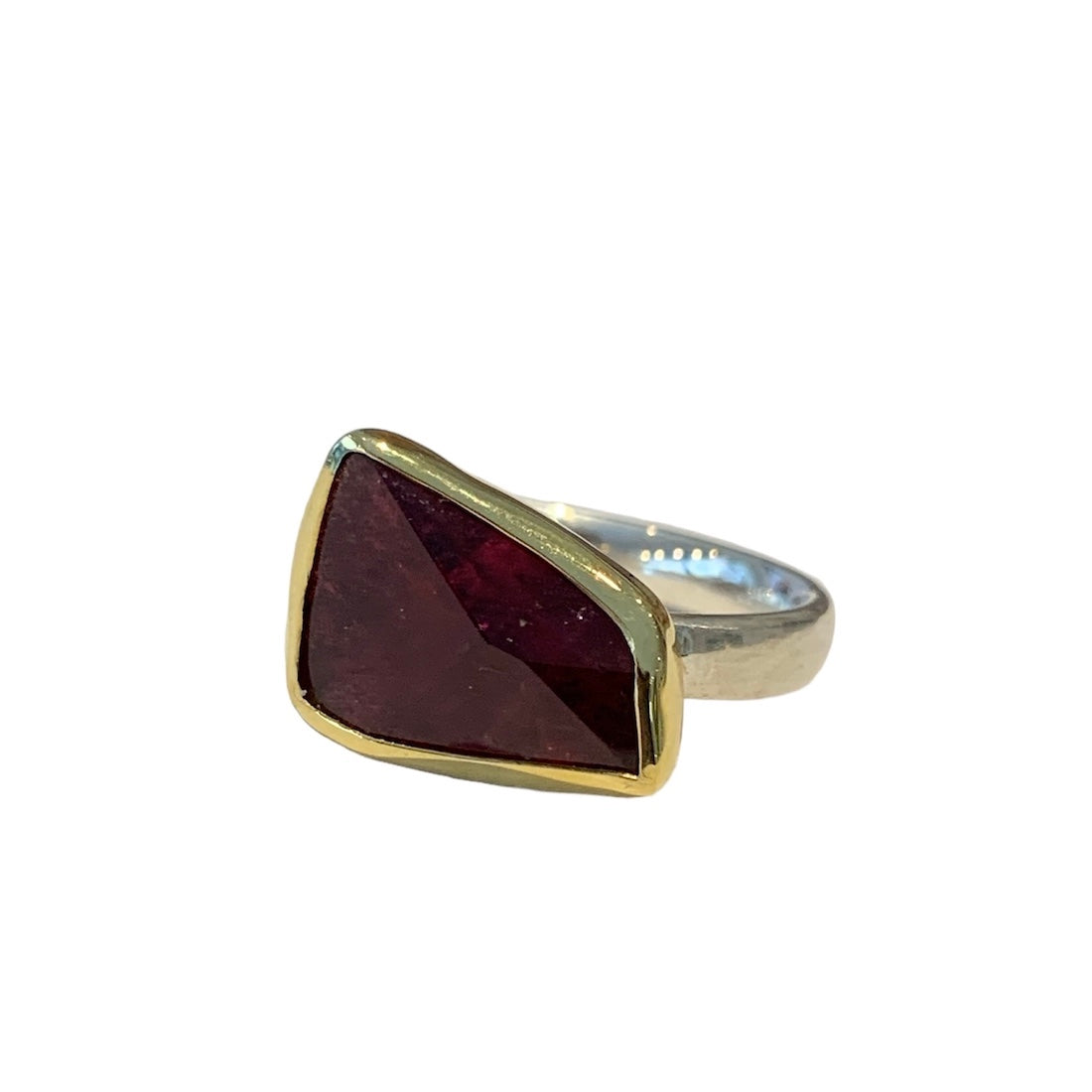 Ring med rød turmalin 11x16mm – karennorup